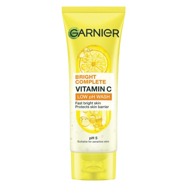 Sữa Rửa Mặt Garnier Vitamin C Low pH Sáng Da 100Ml